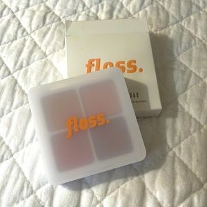 Floss eyeshadow quad